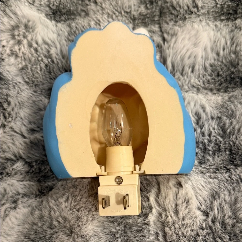 GUC - Hello Kitty Surfing Night Light - Pink and Blue - Picture 2 of 3